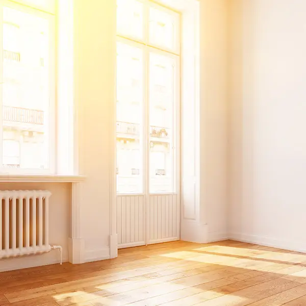 Blick in eine erneuerte Altbauwohnung nach Auszug